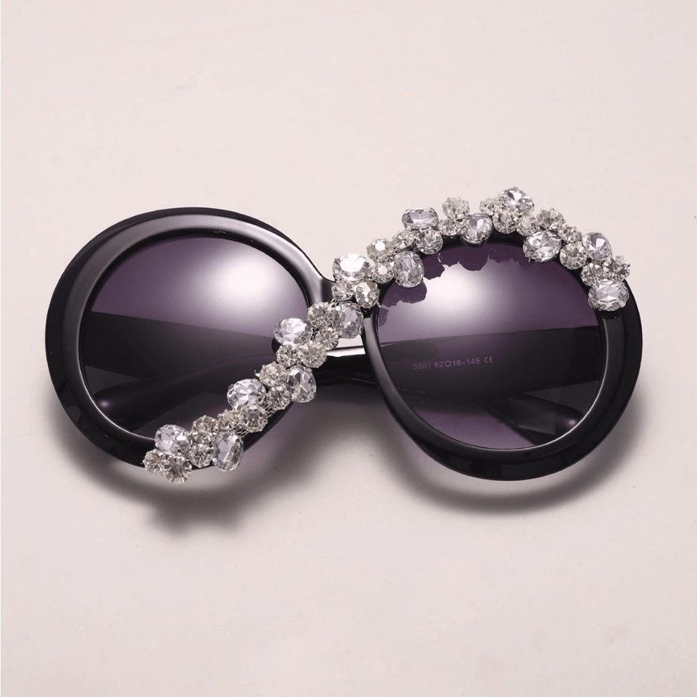 Oversized Round Frames